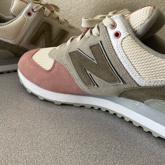 Brand New Mens New balance 574 size 9.5 Model ML574TIR - Picture 7 of 10